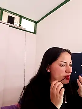 MisNicol online show from February 3, 9:53 pm