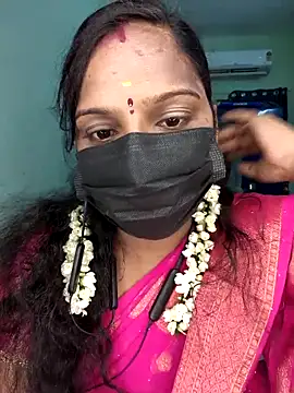 Snapshot of Tamil_Pallavi chatting on May 7, 4:56 pm Tamil Pallavi online show from May 7, 4:56 pm