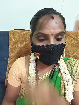 Snapshot of Tamil_Pallavi chatting on May 31, 6:09 pm Tamil Pallavi online show from May 31, 6:09 pm