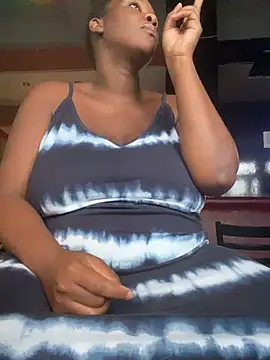 GiantClithpee online show from December 25, 9:00 pm