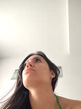 SiennaLuxexx online show from May 12, 8:44 am