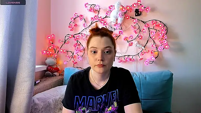 Snapshot of Ungoliant_Kiss chatting on May 16, 4:39 pm Ungoliant Kiss online show from May 16, 4:39 pm