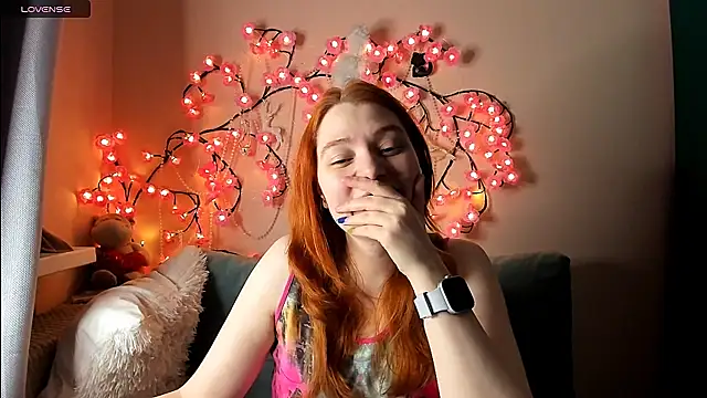 Snapshot of Ungoliant_Kiss chatting on June 8, 9:48 pm Ungoliant Kiss online show from June 8, 9:48 pm