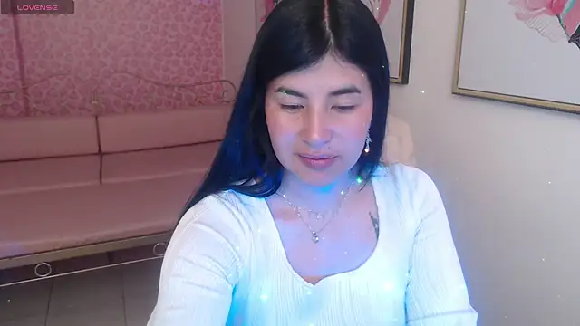 Nina harpper  online show from December 14, 1:16 pm