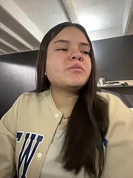 Camila Duarte2 online show from December 15, 1:15 pm