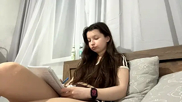 EllieBerrie online show from December 4, 4:59 pm