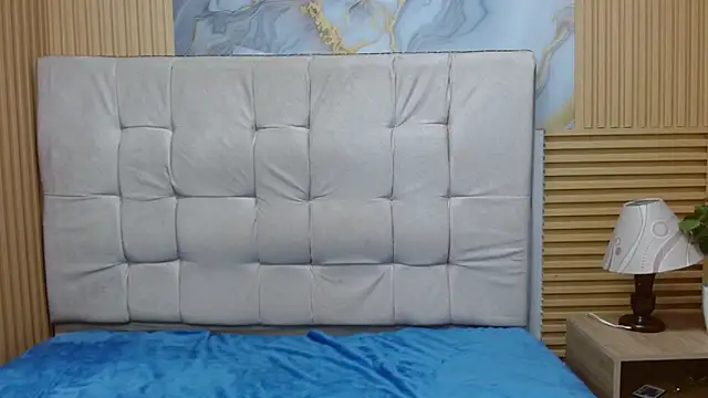 millyjones303av online show from December 2, 5:30 pm