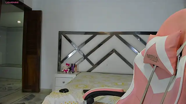 Jailinashley online show from April 17, 1:25 pm