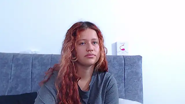 hottie couplee online show from March 21, 11:41 pm