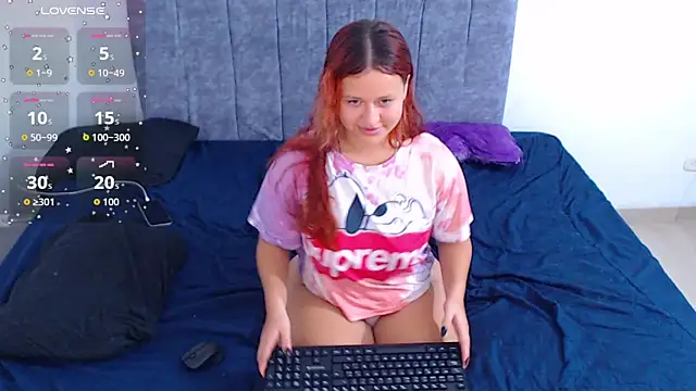 hottie couplee online show from April 8, 11:37 pm