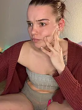 LoreenKinky online show from February 19, 7:10 pm