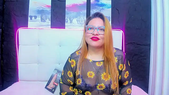 Snapshot of Sue_andersson chatting on February 2, 10:14 am Sue andersson online show from February 2, 10:14 am