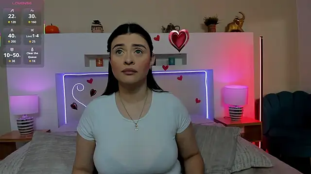 Snapshot of AnikaRomanoff_ chatting on February 27, 11:32 am AnikaRomanoff online show from February 27, 11:32 am