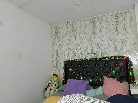 BlakeNoir  online show from December 13, 8:25 pm