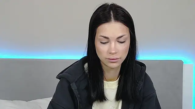 RachaelMils online show from February 19, 4:08 am