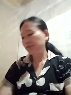 Lili-123k online show from May 20, 5:46 am