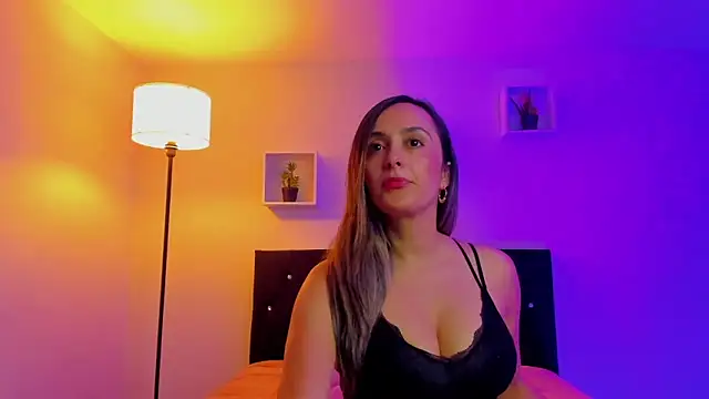 Snapshot of Victoria_Rose_ chatting on June 6, 8:35 pm Victoria Rose online show from June 6, 8:35 pm