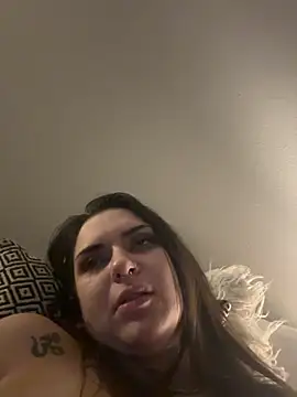 Snapshot of Tinytinkarough chatting on December 2, 1:17 pm Tinytinkarough online show from December 2, 1:17 pm