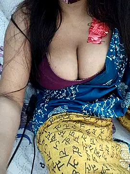 Snapshot of hotruks2 chatting on December 14, 7:47 am hotruks2 online show from December 14, 7:47 am