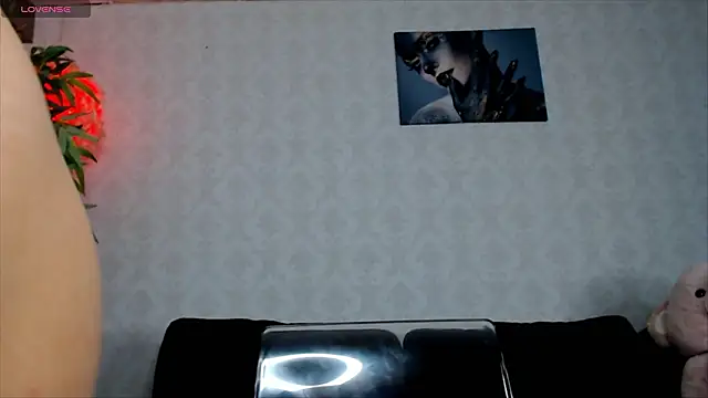 SilviaVanda online show from February 19, 7:15 am