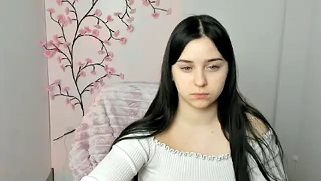 Lilu May online show from March 28, 1:05 am