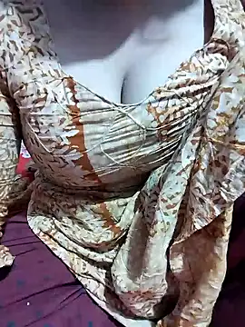 Snapshot of hottyrose69 chatting on January 12, 7:57 am hottyrose69 online show from January 12, 7:57 am