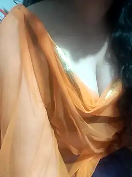 Snapshot of hottyrose69 chatting on February 20, 3:45 pm hottyrose69 online show from February 20, 3:45 pm