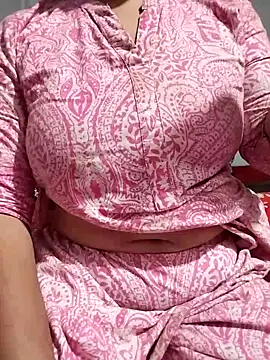 Snapshot of hottyrose69 chatting on February 28, 3:07 am hottyrose69 online show from February 28, 3:07 am