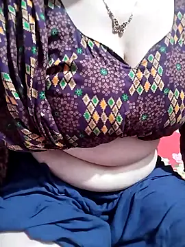 hottyrose69 online show from April 21, 2:26 am