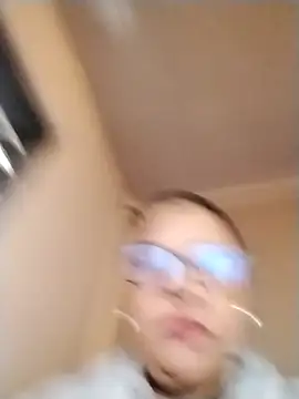 Snapshot of Carameloswing1 chatting on December 18, 11:49 am Carameloswing1 online show from December 18, 11:49 am