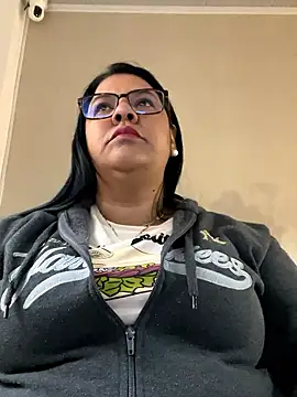 Snapshot of Carameloswing1 chatting on January 11, 12:54 pm Carameloswing1 online show from January 11, 12:54 pm