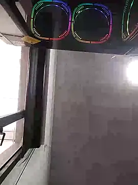 Snapshot of Carameloswing1 chatting on January 13, 12:54 pm Carameloswing1 online show from January 13, 12:54 pm