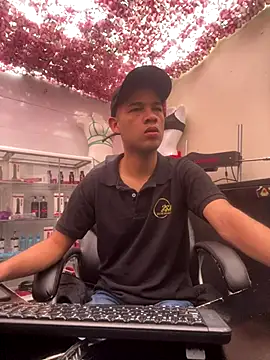 Snapshot of SweeXioji chatting on December 18, 6:03 pm SweeXioji online show from December 18, 6:03 pm