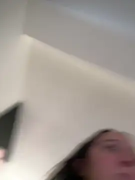 Snapshot of KIARA_VOS_ chatting on December 16, 2:22 pm KIARA VOS online show from December 16, 2:22 pm