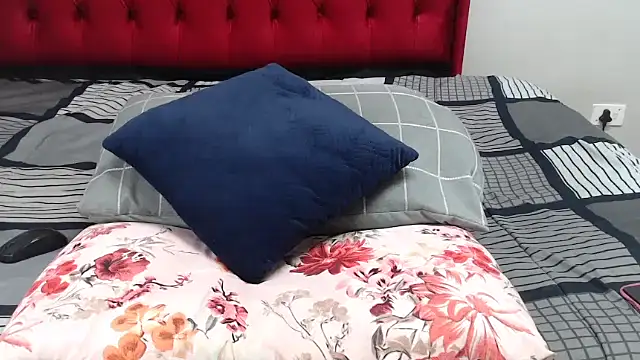 SweetdelightXXXX online show from April 13, 8:09 am