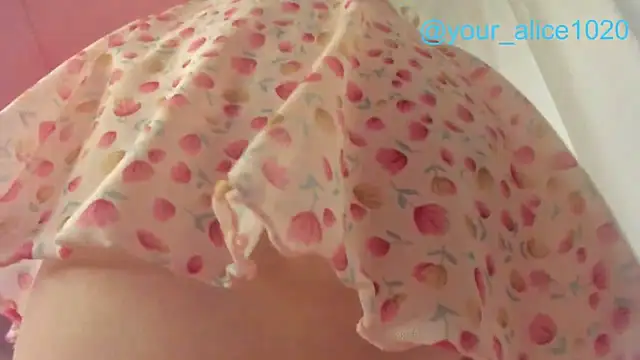 Snapshot of Sweety-lover chatting on December 21, 7:10 pm Sweety-lover online show from December 21, 7:10 pm