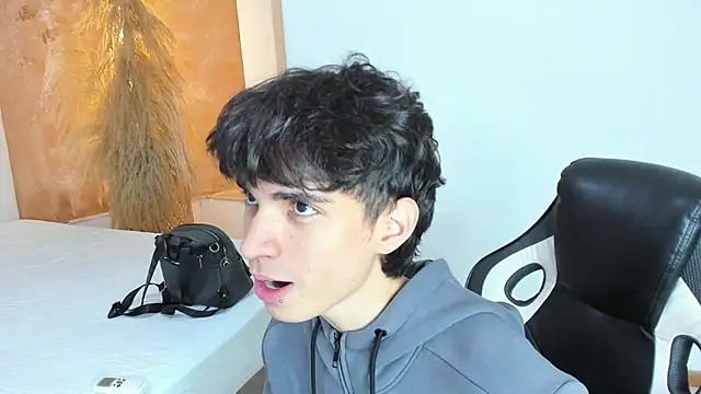 CONNOR STONNE  online show from February 20, 7:36 pm