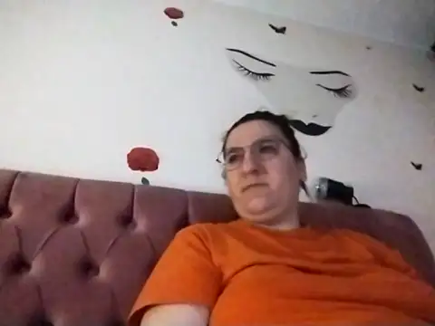 Dana92va online show from March 31, 3:01 pm