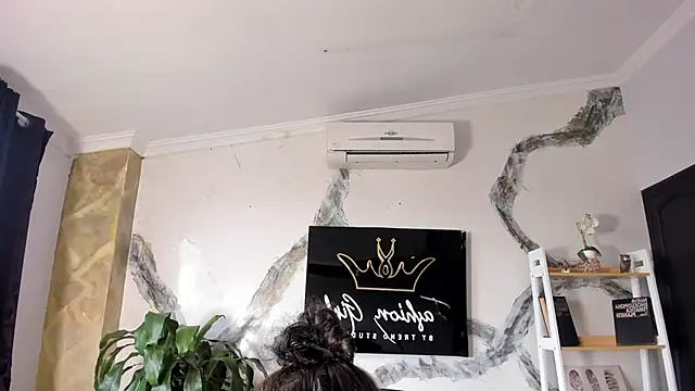 melodysnow  online show from January 8, 8:44 pm