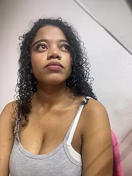 arianna roxe online show from February 28, 3:40 am