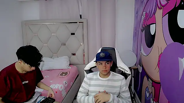 Snapshot of THE_VIPS_TWINK chatting on December 4, 8:39 pm THE VIPS TWINK online show from December 4, 8:39 pm