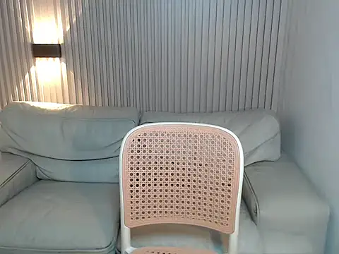 TheBoyAboveYou online show from December 5, 4:25 pm