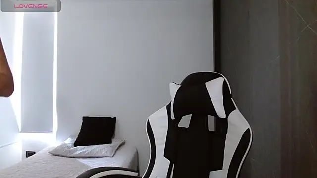 candy rosemaryy online show from March 10, 7:19 pm