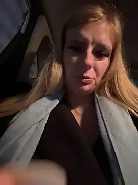 Snapshot of Betsy chatting on January 13, 4:45 pm Betsy online show from January 13, 4:45 pm