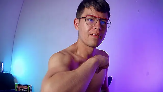 nicolatinboy online show from February 22, 9:35 pm