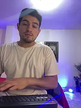 williamsmiiths16 online show from January 18, 3:49 pm