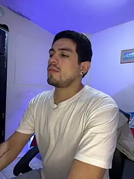 williamsmiiths16 online show from February 8, 2:31 pm