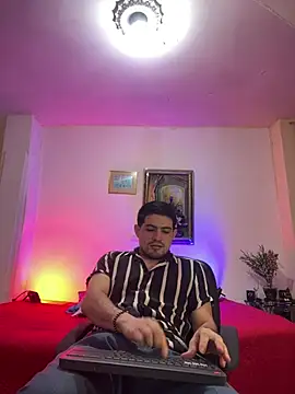 williamsmiiths16 online show from March 13, 11:39 am