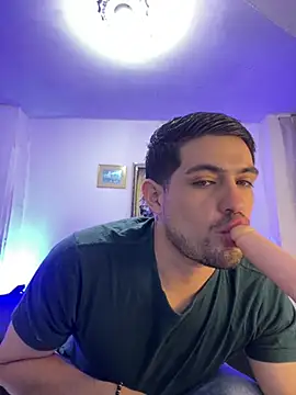 williamsmiiths16 online show from March 26, 11:16 am