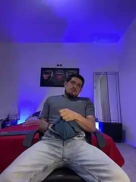 williamsmiiths16 online show from May 25, 9:59 am